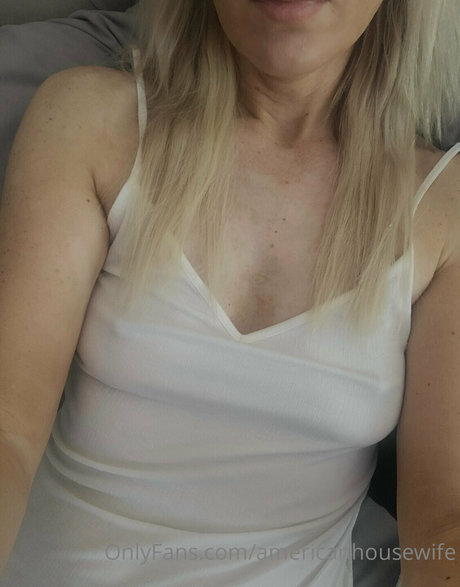 blonde milf big tits onlyfans hot nude images