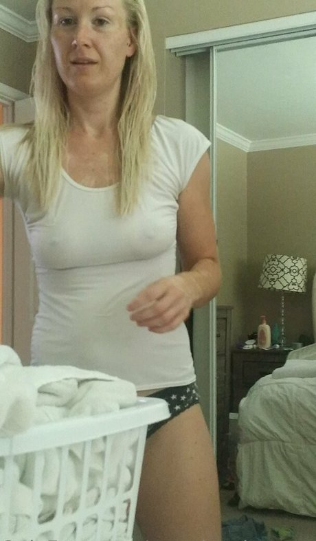 americanhousewife beautiful actress img