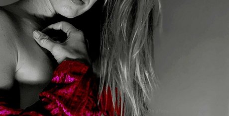 princesspariahxoxo pornstar nude picture