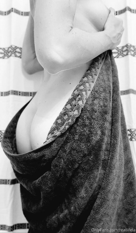 princesspariahxoxo beautiful actress pic