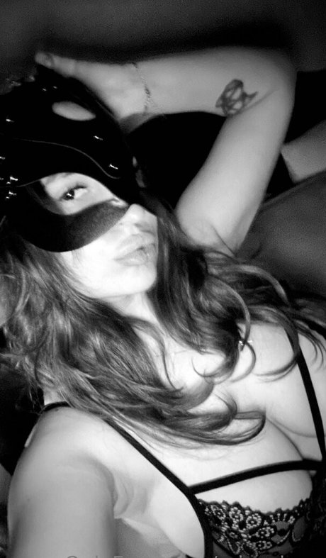 mia vixen pornstar perfect pictures