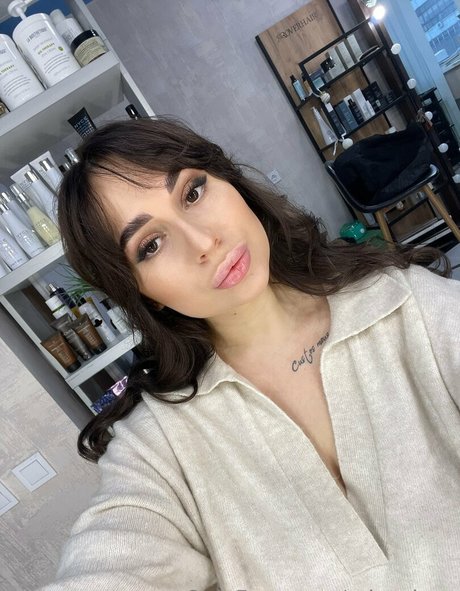 mia vixen pornstar nude photos