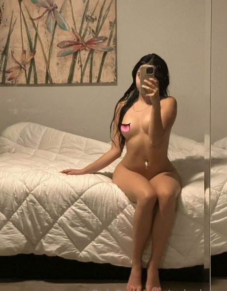 onlyalaiaa model nude photo