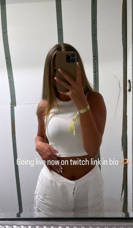 young teen onlyfans top pic