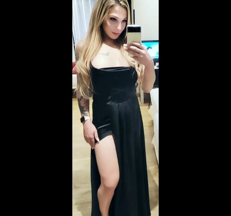 Gabriela Lori star naked archive