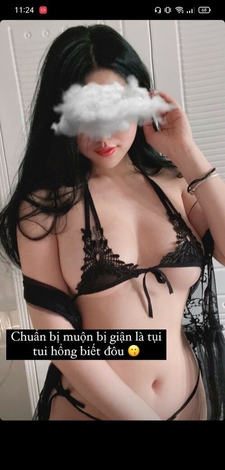 Duyenn Hipp exclusive model archive