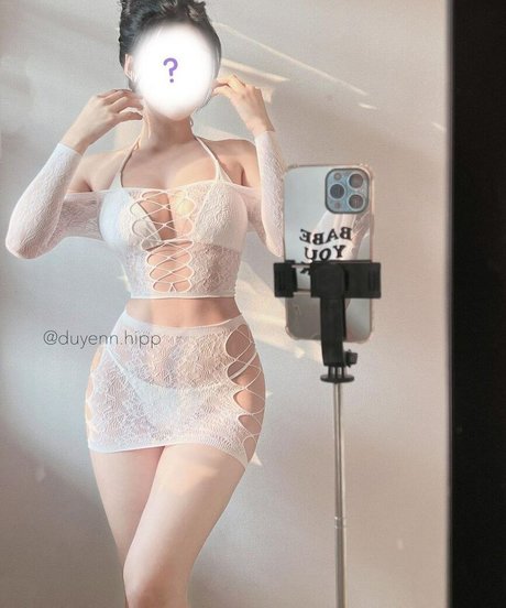 Duyenn Hipp model porn images