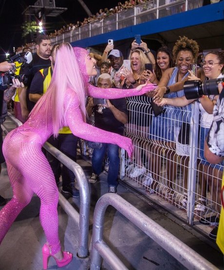 Sabrina Sato erotic model pics