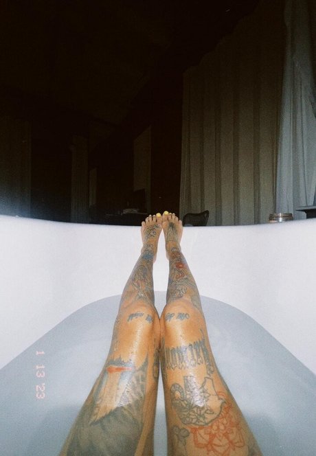 cheating hotwife onlyfans art nude images