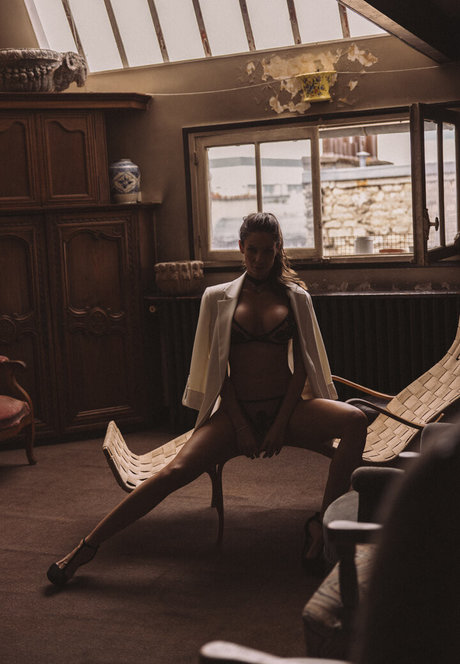 Budai Brigi top pornstar image