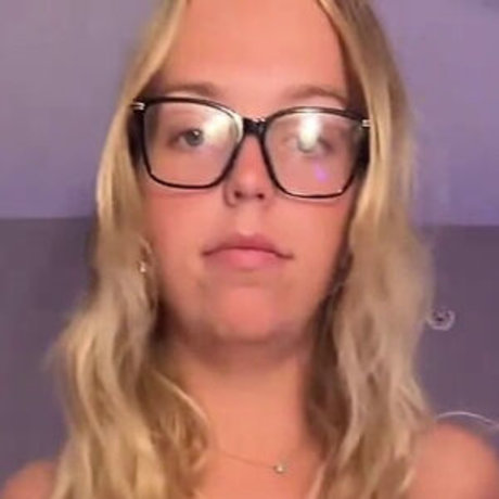 cute anal onlyfans adult galleries