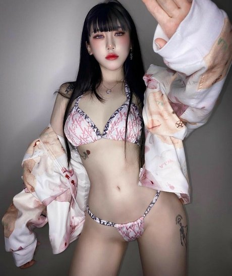 Naughty Rabbit high quality model img