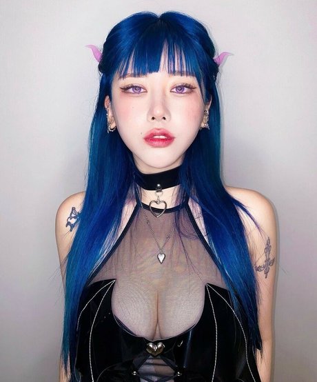 Naughty Rabbit pornstar sexy pic