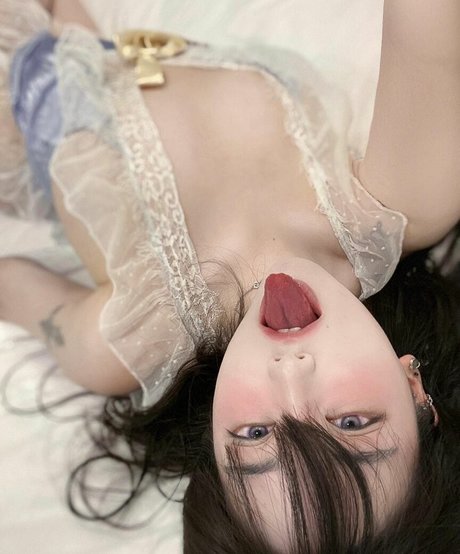 Naughty Rabbit pretty actress gallery