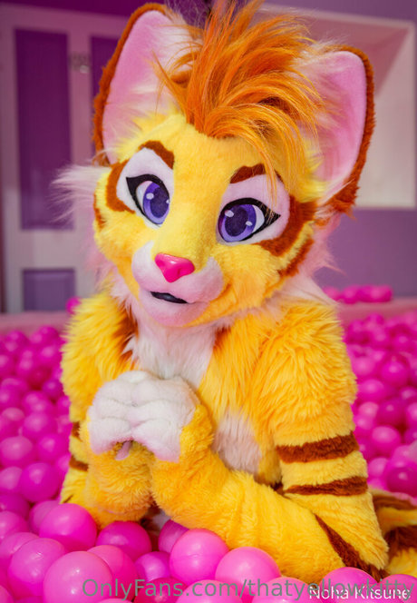 thatyellowkitty hot star archive