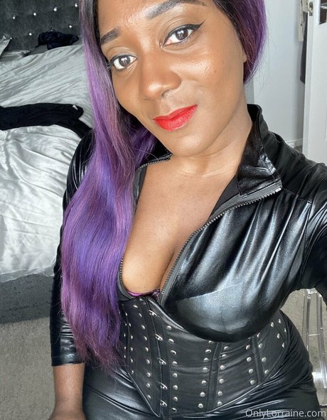 mslorraineldn star adult img