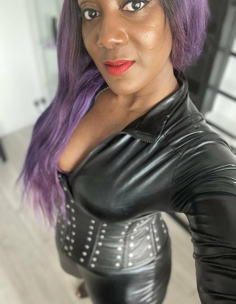 mslorraineldn model xxx galleries