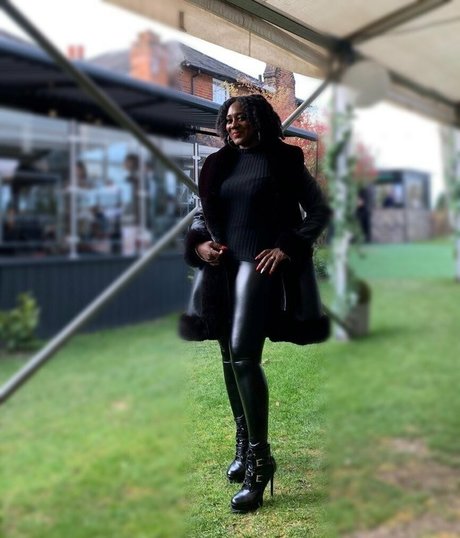 mslorraineldn nudes model photo