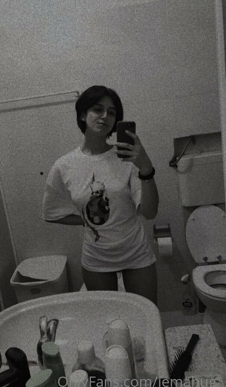 jemahug_ nudes model image