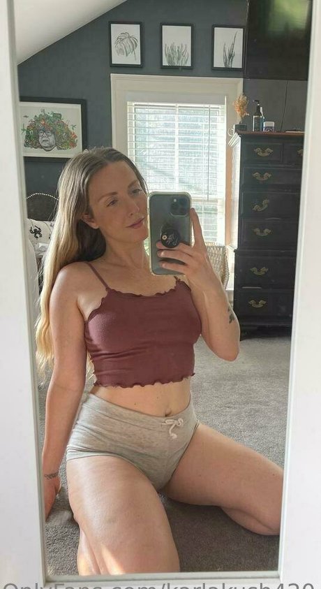 karlakush420 naked pornstar pictures