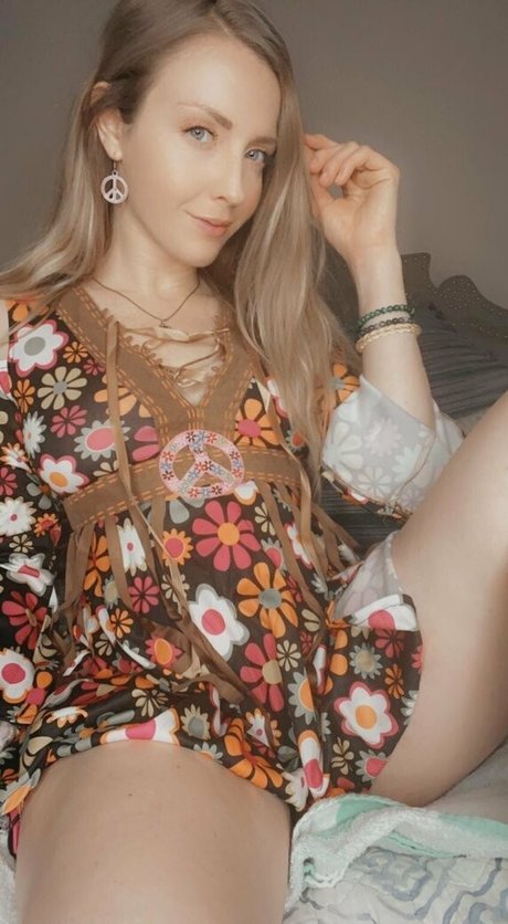 karlakush420 model sexy picture