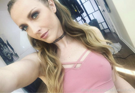 karlakush420 model pornographic pictures