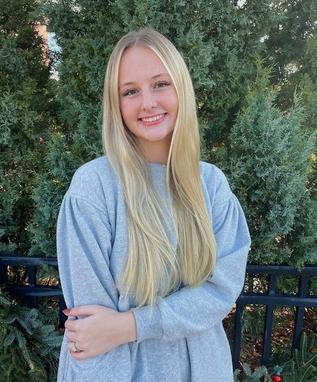 Anya Marie nude model archive