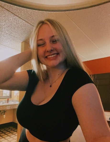 pregnant threesome onlyfans erotic pic