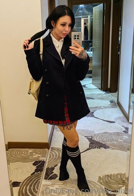 lola pixel beautiful model galleries