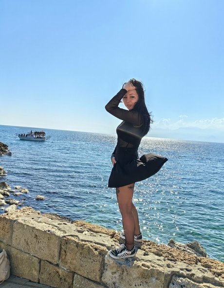 lola pixel Profile Photo