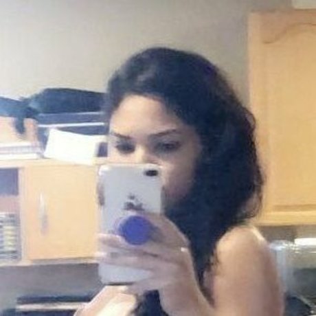 whatuwant2see high quality model image