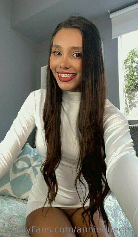 anniequeeen nude pornstar galleries