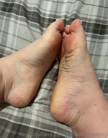 funwithmommy nude actress photo