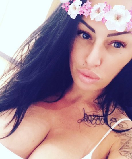 lightskin onlyfans free pic