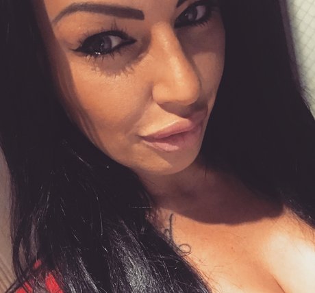 kerrylouise xxx high quality model image