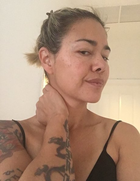 naked onlyfans top pic