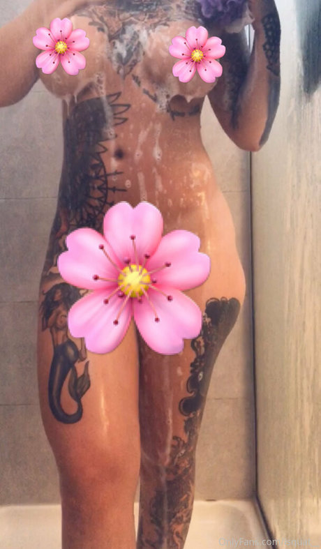 isquat__ pornstar erotic pictures