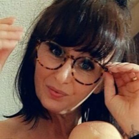 morefrommanu model pornographic photo