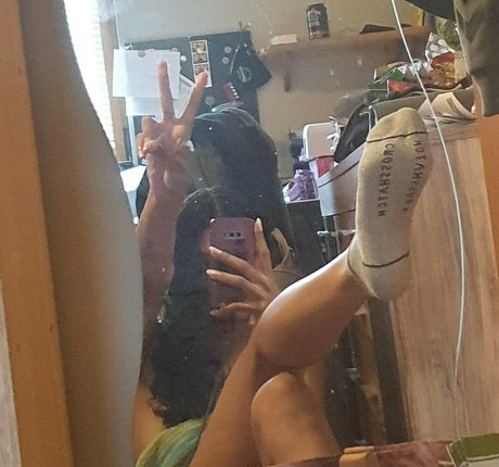 hope feet erotic model gallery