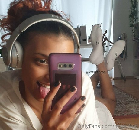 hope feet pornstar nude photo