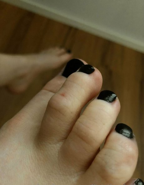 officialfeetforfun pornstar xxx pic
