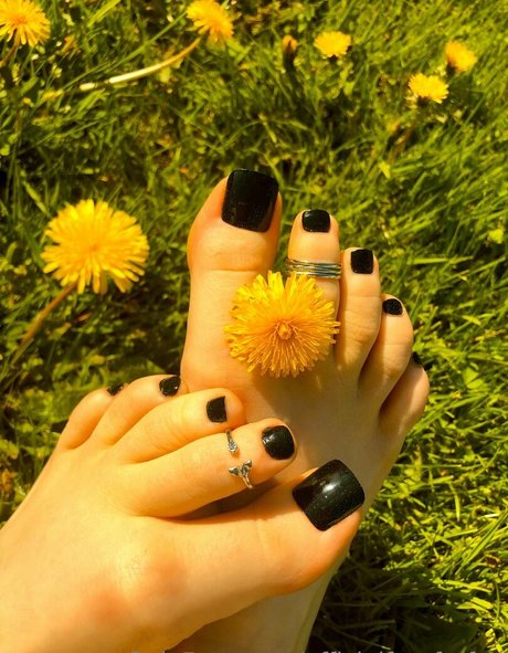 officialfeetforfun porn star pics