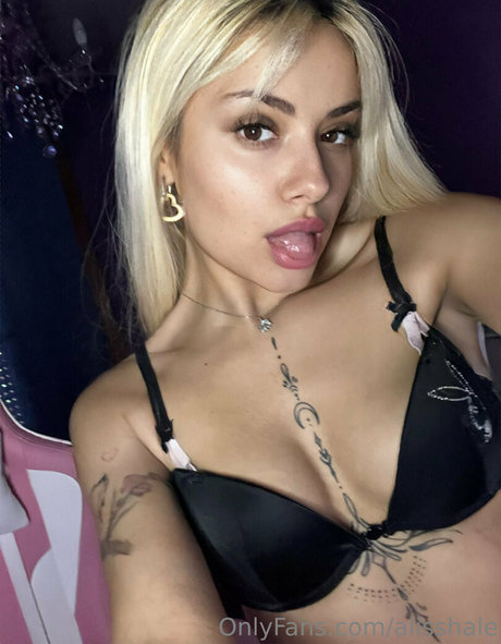 alisshale erotic pornstar images