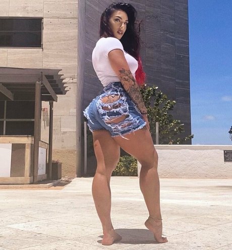 Kayla Rossi star hd image