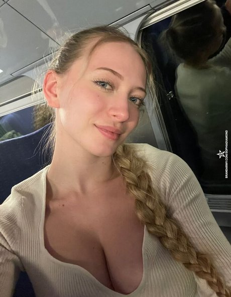 sophia ilysm nice star gallery