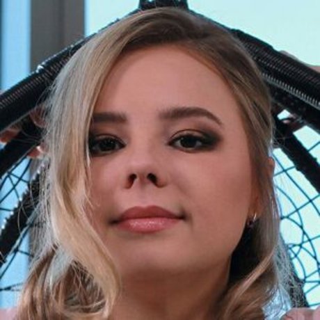 Vivian Blush best actress gallery