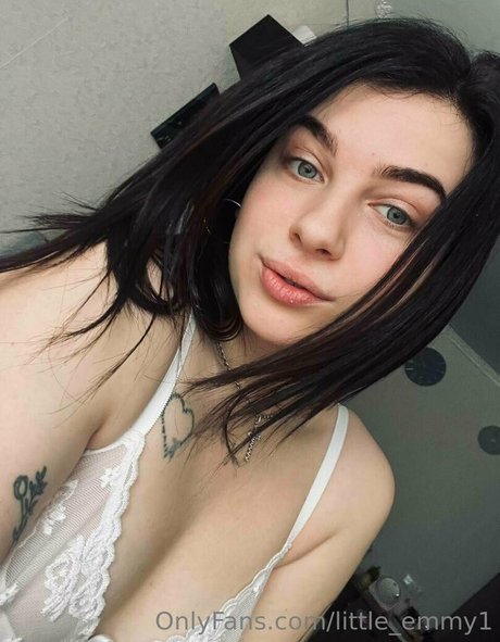 little emmy1 nude actress image