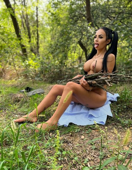 alexandra ale free pornographic actress images