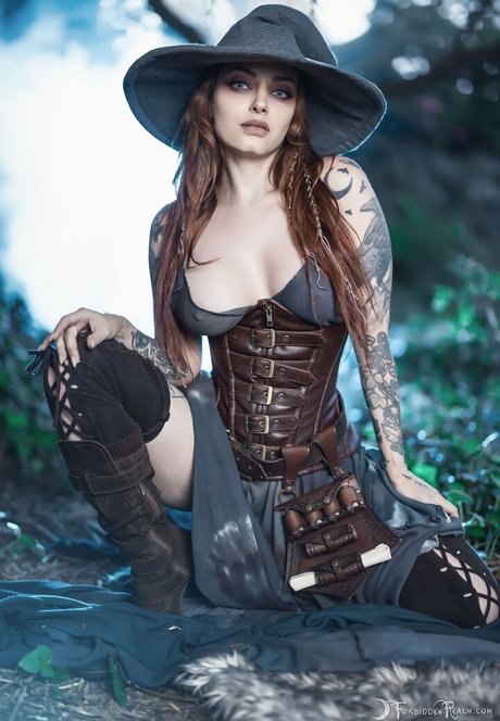 Genevieve top star picture