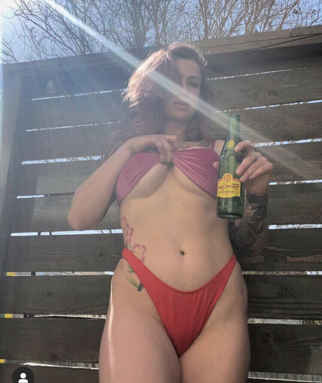 ITSJESSID erotic star galleries